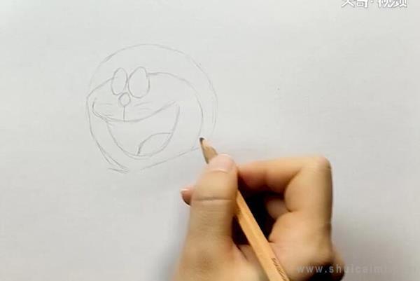 哆啦A梦简笔画怎么画 哆啦A梦简笔画图片大全