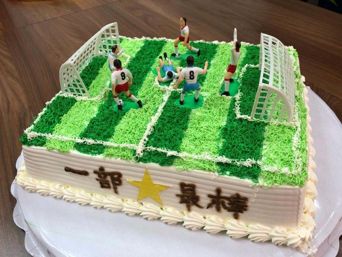 世界杯奖杯蛋糕简笔画素材 世界杯奖杯蛋糕简笔画素材
